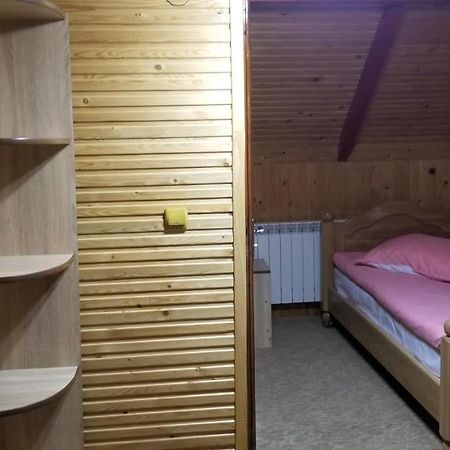 Садиба Квітка Карпат Ruska Mokra Exterior photo