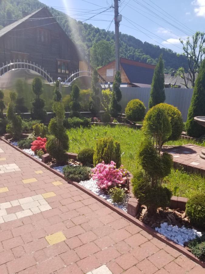 Садиба Квітка Карпат Ruska Mokra Exterior photo